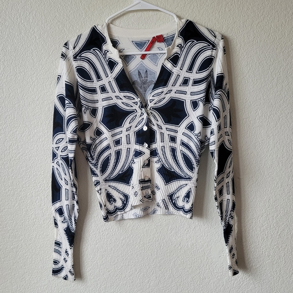 Blue White Ribbed Button Down Longsleeve Size Small